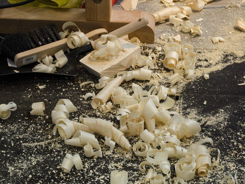Usinage d’une pièce en bois sur CNC