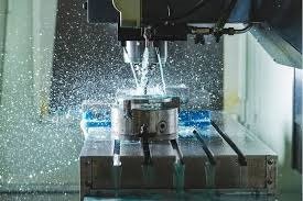 Lubrification d’une fraise CNC avec jet de fluide